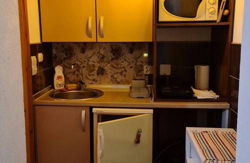 Doboj Apartment | Cozy 1-bedroom apartment with WiFi, AC in enjoyable Doboj