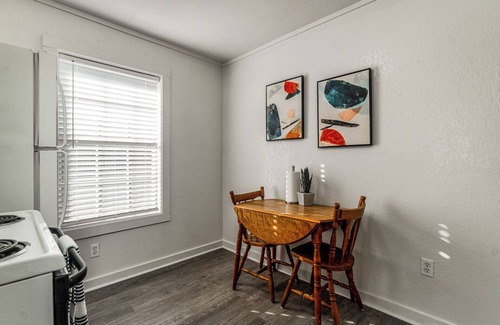 Borger Apartment | Cozy 1-bedroom apartment equipped with Wifi, a block away from Main st. Borger