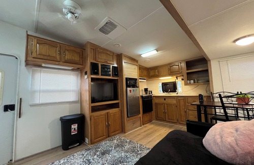 Putnam Hall House | Cozy 1-bedroom mobile home in tranquil Melrose with AC, WiFi