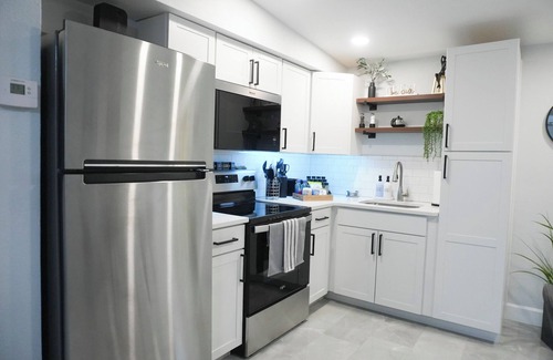 Bayonet Point Apartment | Cozy 1 bedroom suite-apartment.