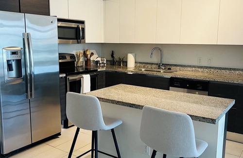 Riverwalk Fort Lauderdale Condo | Cozy 1-bedroom condo with WiFi, fitness room in beautiful Fort Lauderdale