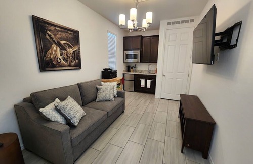 North Las Vegas Apartment | Cozy 1-Bedroom Casita Kitchenette AC, Wi-Fi & In-Unit Laundry in North Las Vegas