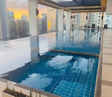 Bonifacio Global City Apartment | Cozy 1 Studio Room - The Residences BGC Taguig