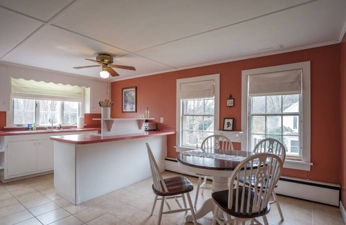 Norwichtown House | Cozy 1763 Historic Home Near Mohegan Sun & Foxwoods Casinos-Adults Only