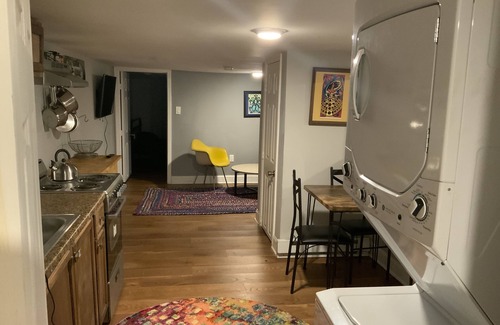 Germantown Apartment | Cozy 1bd/1ba between Wissahickon trails and Drexel Medical/Jefferson University