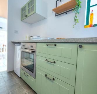 Floriana Apartment | Cozy 1bedroom, roof terrace near Valletta DAZZ1-2