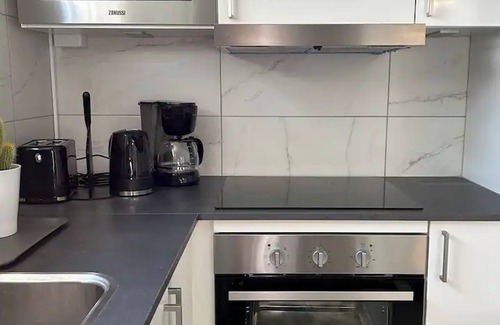 Vastberga Apartment | Cozy 1BR apartment inner-city