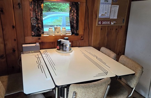 Hadley Cabin | Cozy 2-bdrm, 3-season Adirondack cabin at tranquil Great Sacandaga Lake w/WiFi