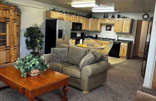 Thayne Apartment | Cozy 2-bedroom apartment MINUTES outside picturesque Star Valley Ranch