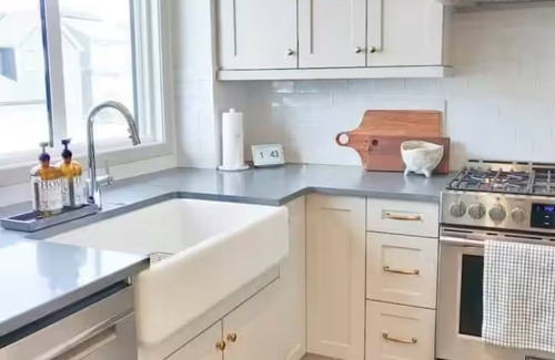 Marina Peninsula Apartment | Cozy 2-bedroom apartment with WiFi, fitness room in charming Marina del Rey
