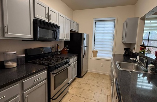 Trenton Apartment | Cozy 2-bedroom apartment in enjoyable Trenton with AC