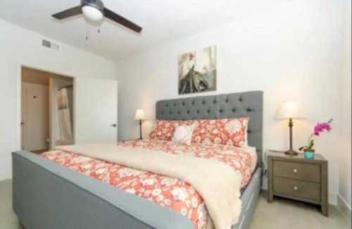 Anaheim Resort Apartment | Cozy 2 Bedroom Apartment Near Disneyland and Anaheim Convention Center