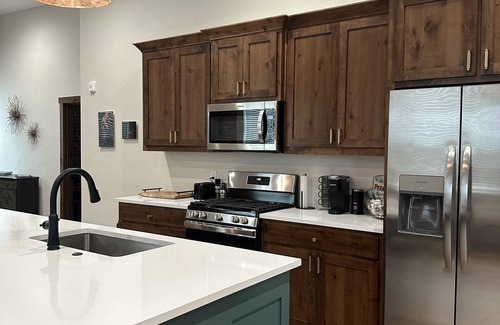 Aubrey Apartment | Cozy 2-bedroom apartment in Aubrey with WiFi, AC