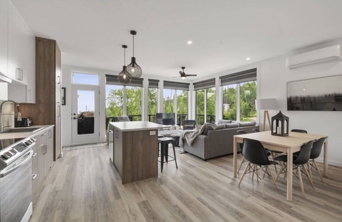 Baie-St-Paul Ski Chalet | Cozy 2-bedroom chalet in enchanting Baie-Saint-Paul with WiFi, AC