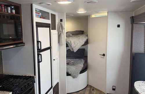 Cleburne House | Cozy 2-bedroom caravan in nice Cleburne with AC, WiFi