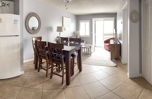 Fort Morgan Condo | Cozy 2-bedroom condo in charming Gulf Shores with fitness room, WiFi