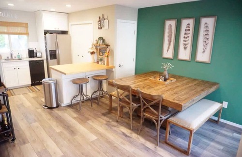 Downtown Riverside Condo | Cozy 2-bedroom condo in peaceful Riverside - Entire Place