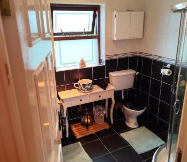 Castlebar House | Cozy 2 bedroom House, Castlebar Town, near to Westport, Achill & Clifden