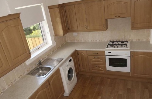Gilmerton House | Cozy 2-bedroom house in quaint Edinburgh with WiFi
