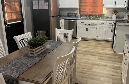 Glasgow House | Cozy 2-bedroom house with AC and WiFi in charming Glasgow.