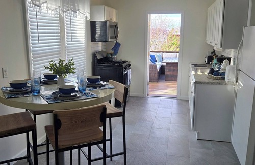 Bryn Mawr House | Cozy 2 Bedroom, Near NYC, Easy Parking