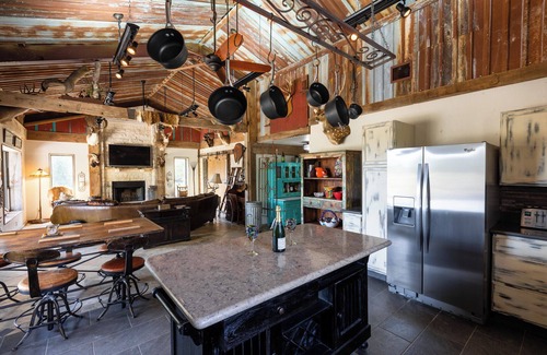 Mountain Home House | Cozy 2-Bedroom Ranch House in Mountain Home, TX – AC, WiFi & Hill Country Charm!