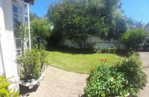 Boksburg House | Cozy 2-bedroom townhome in charming Boksburg with WiFi