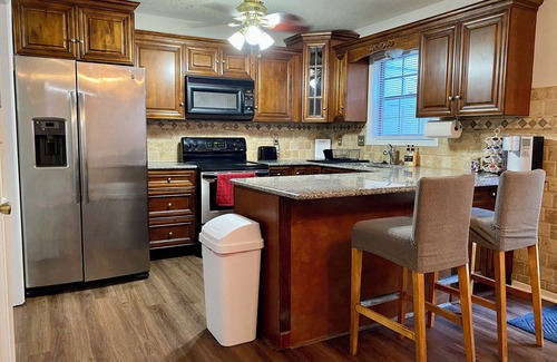 Town Center House | Cozy 2-bedroom Townhouse in Kennesaw, Centrally Located.