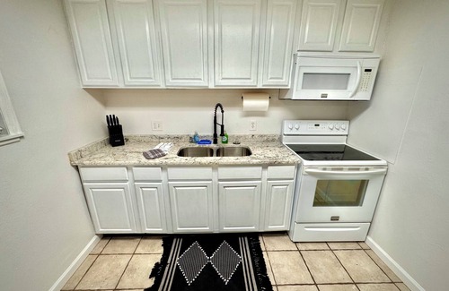 Southeast Colorado Springs Apartment | Cozy 2-bedroom apartment in Eastside Colorado Springs with WiFi, AC