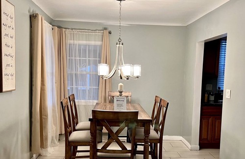 South Gate House | Cozy 2B home, free parking on premise, & near LAX