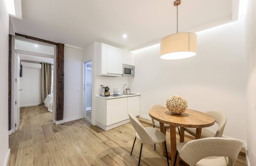 Sol Apartment | Cozy 2bedroom apartment Madrid centre (P1D)