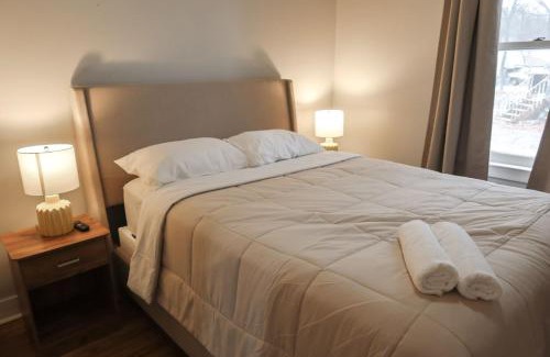 West Orange Apartment | Cozy 2BR 5min to NYC Train and 10min to Seton Hall