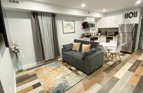 Garden Court Apartment | Cozy 2BR/Comfy King Bed |The Loft@Cedar Park