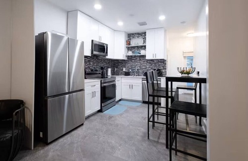 River Run Apartment | Cozy 2BR Family-Friendly Apt with Porches & Yard — 15 mins to Fort L’dale Beach!
