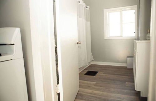 Southside Apartment | Cozy 2BR near SU & Downtown