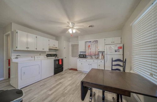 St. James Cottage | Cozy 2BR | Pet-Friendly | Garage Parking | Near Wineries & Route 66