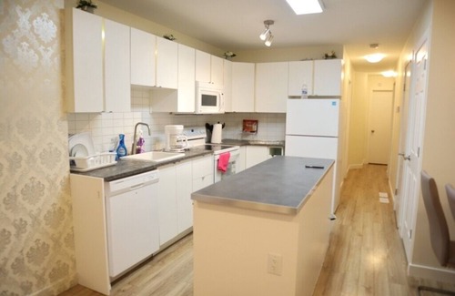 East Kildonan Apartment | Cozy 3-bedroom apartment in charming Winnipeg