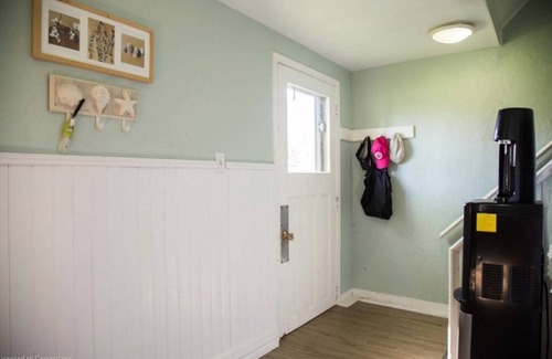 Turkey Point House | Cozy 3-Bedroom Beach Cottage