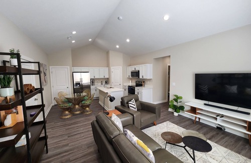 Wichita House | Cozy 3-Bedroom Duplex