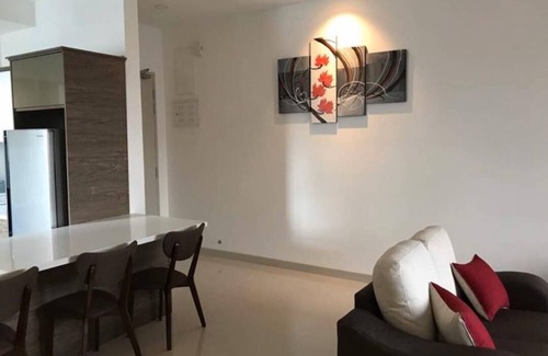 Kuala Lumpur Apartment | Cozy 3 Bedroom Serviced Apartment close to Malls and Public Transport