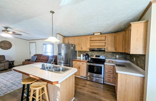 Ogallala House | Cozy 3 Bedroom, Near i80, Explore Ogallala + Lake McConaughy, 201 LnL