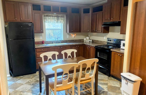 Forks House | Cozy 3-Bedroom Retreat in Forks, WA – Your Tranquil Hideaway Awaits!