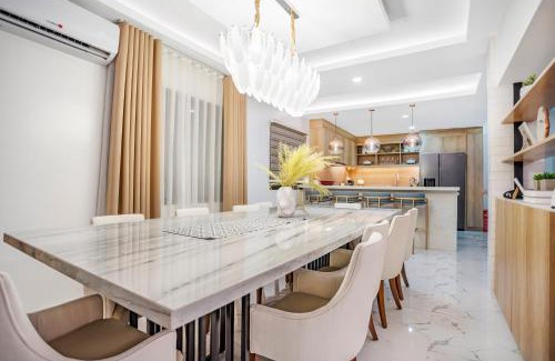 Naga City House | Cozy 3BR, 4BEDS, 2BA Beach Getaway