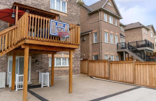 Caledon Apartment | Cozy 3BR Caledon Basement Suite with Private Access, Backyard Basketball Court, Full Kitchen, WiFi, Laundry, 5 Mins to Brampton, Family Friendly, Near Trails & Parks!