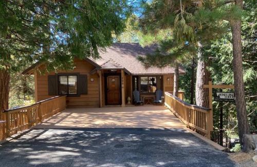 Lake Arrowhead House | Cozy 3BR Dog-Friendly Cabin