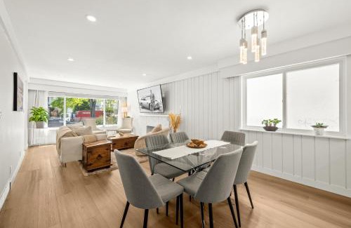 Knight House | Cozy 3BR Holiday Retreat 2 Free Parking AC King BD
