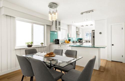 Knight House | Cozy 3BR Holiday Retreat 2 Free Parking AC King BD