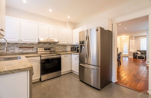 The Danforth House | Cozy 3BR Home w/Backyard & Deck Includes Parking!