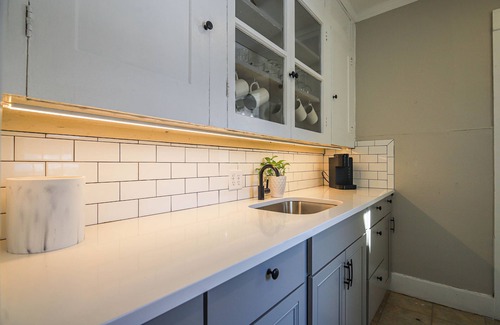 Westbrook Apartment | Cozy 3BR - Pet Friendly - Near Portland - Parking