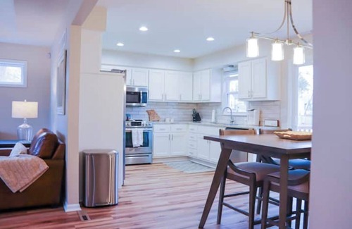 Grandview House | Cozy 3BR w/Pool, Fire Pit, Near KC Stadiums & Fun